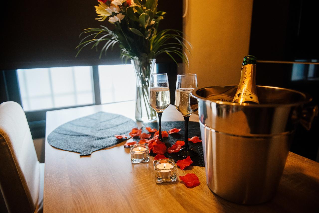 La Suite Romantique Avec Jacuzzi Au Coeur De Perpignan Eksteriør billede